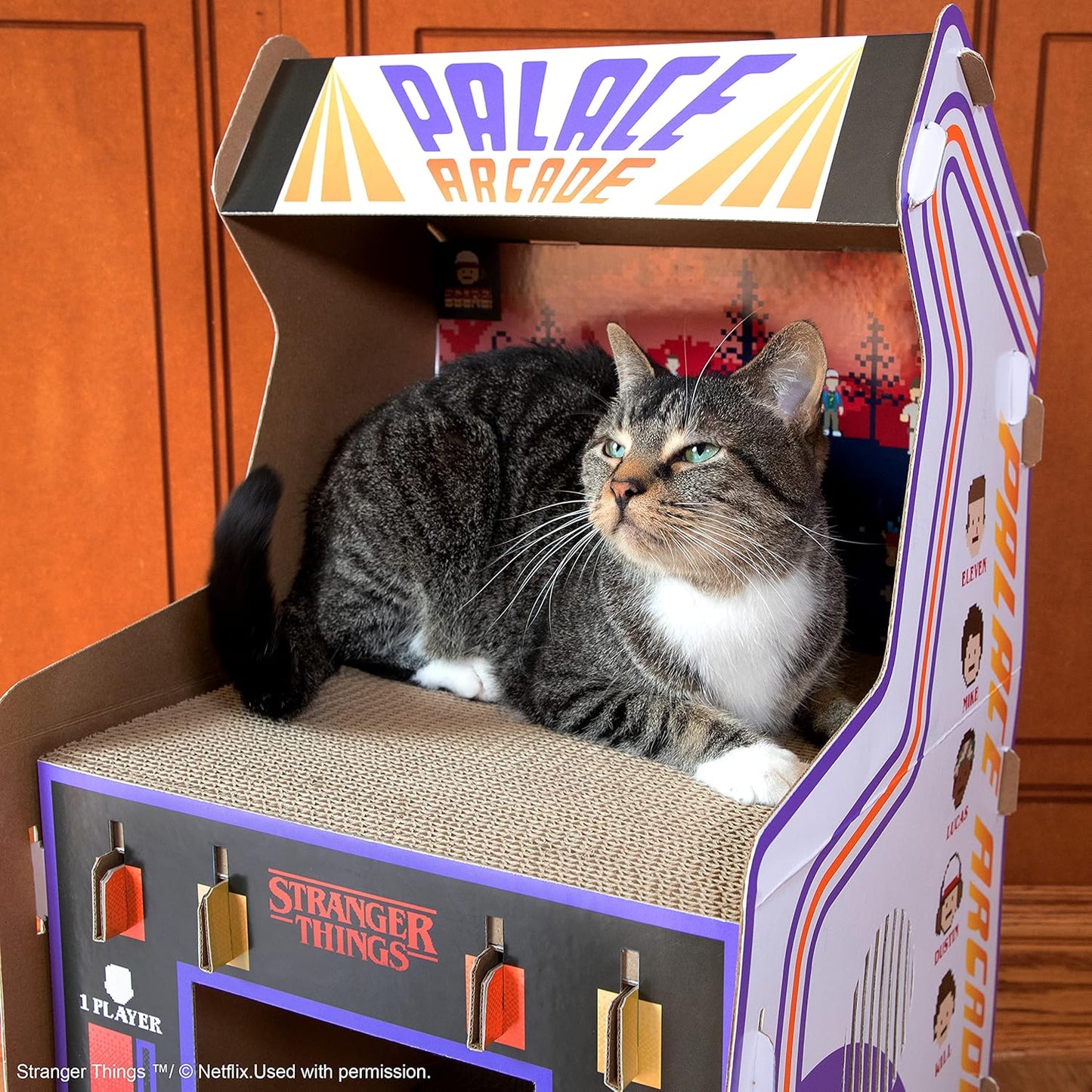 Level Up Your Cat's Playtime with the Stranger Things Arcade Machine – White